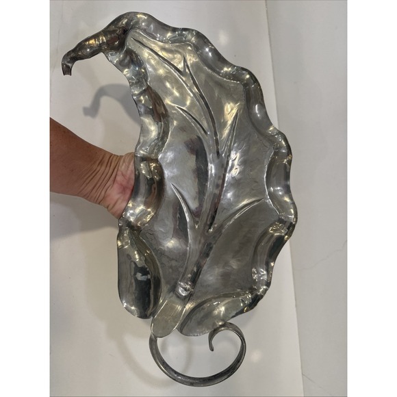 Serge Nekrassoff Hammered Pewter Leaf Centerpiece Serving Tray Platter 17.5" - Picture 3 of 5